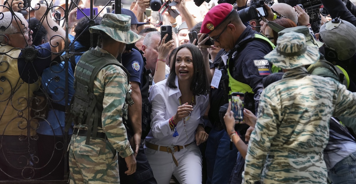 María Corina Machado nel giorno delle elezioni presidenziali nel 2024 (AP Photo/Matias Delacroix)