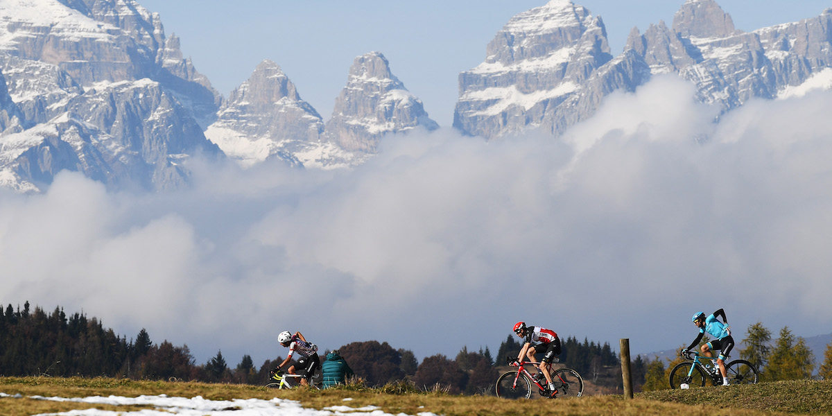 Si possono innevare le piste da sci con un elicottero?