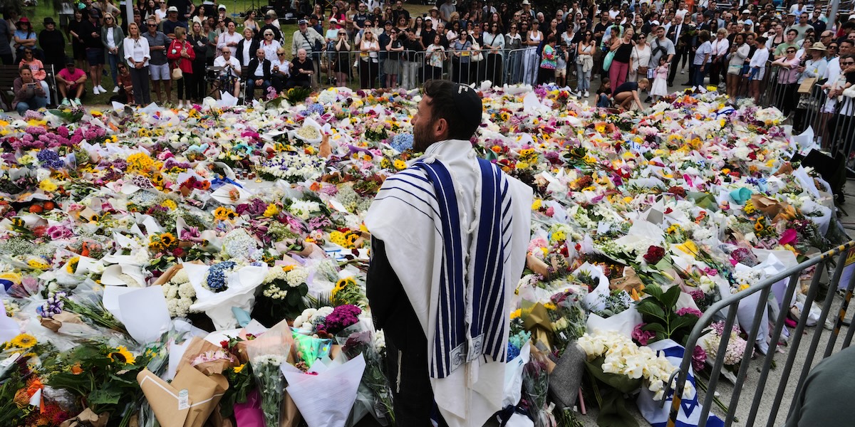 La polizia australiana ha detto che l’attacco a Bondi Beach era ispirato all’ISIS