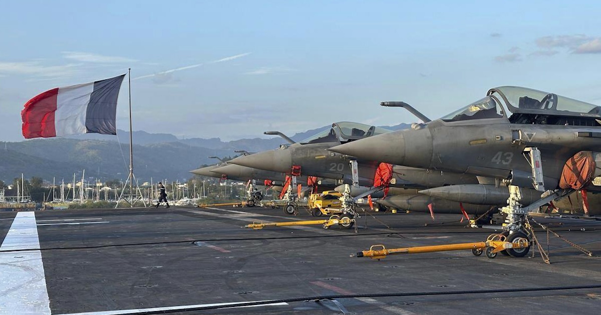 La Francia costruirà una nuova portaerei