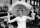 Brigitte Bardot con un sombrero di ritorno da un viaggio in Messico