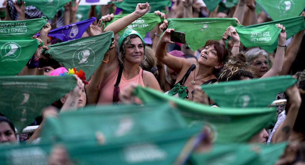 In Argentina il diritto all’aborto fa i conti con gli attacchi di Milei