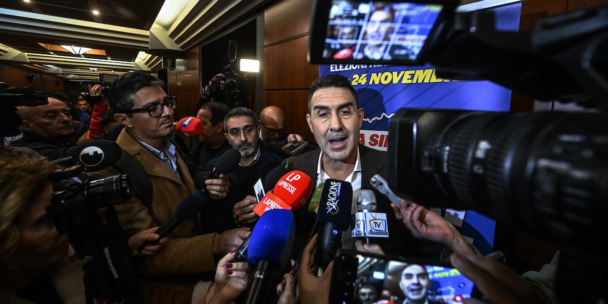 Roberto Vannacci, europarlamentare e vicesegretario della Lega, a Napoli, l'11 novembre 2025 (CIRO FUSCO/ANSA)