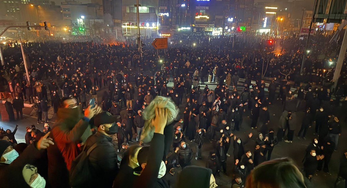In Iran centinaia di persone sono state uccise nelle proteste