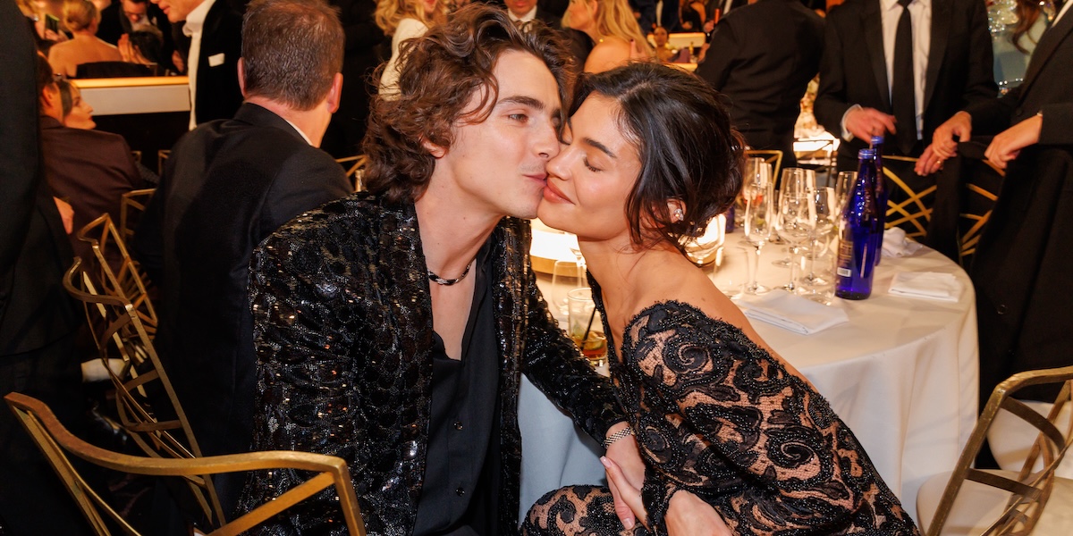 Timoth&eacute;e Chalamet e Kylie Jenner alla cerimonia dei Golden Globe del 2024 (Christopher Polk/Getty Images)