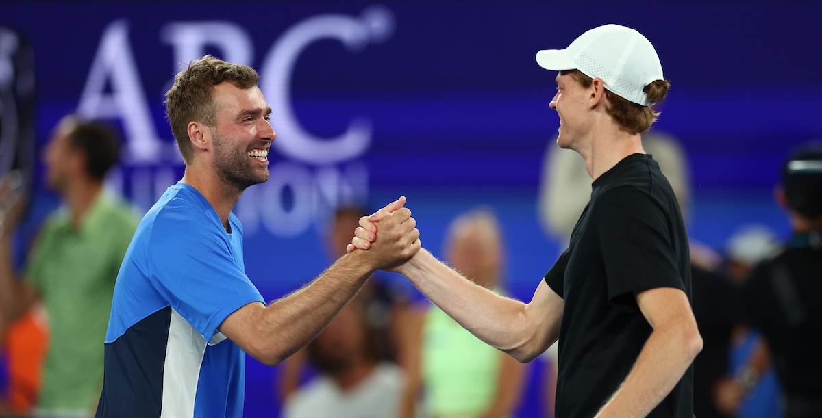 Jordan Smith e Jannik Sinner, il 14 gennaio a Melbourne, Australia (Graham Denholm/Getty Images)