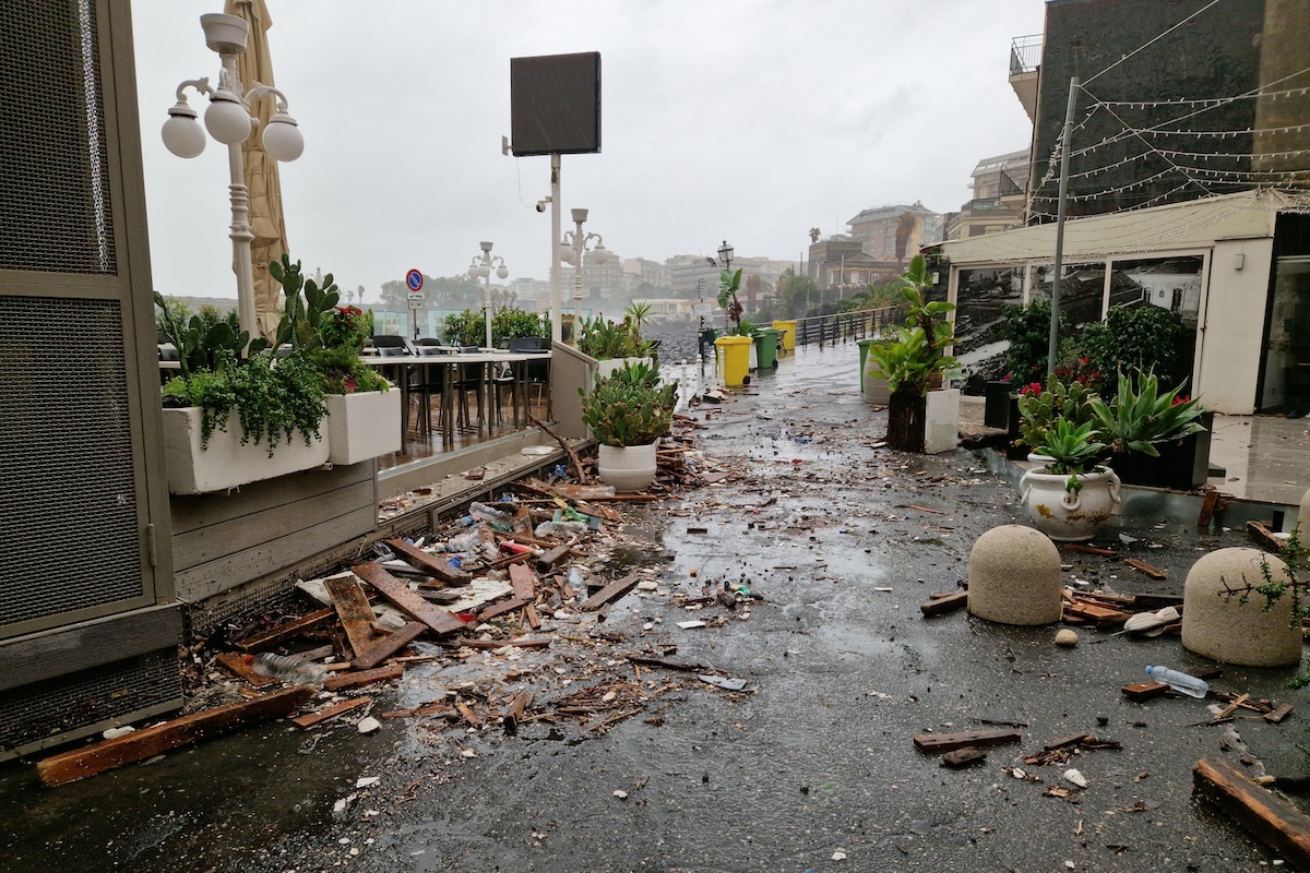 In Sicilia e in Calabria il ciclone Harry sta facendo molti danni