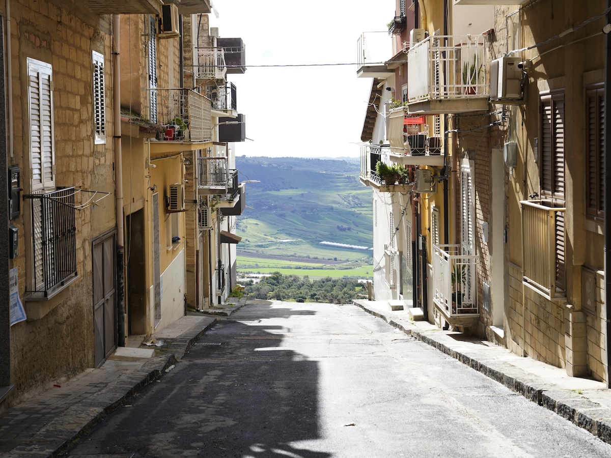 A Niscemi si preparano per una lunga emergenza