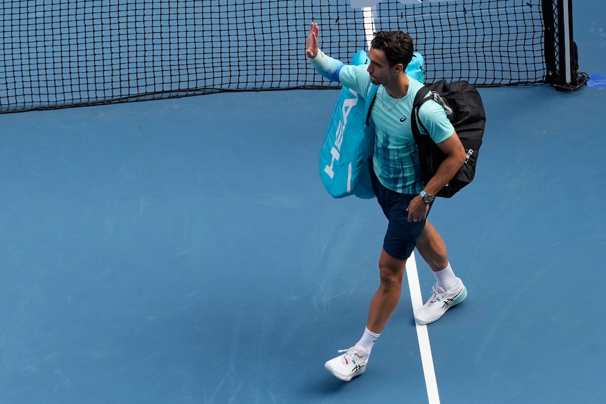 Jannik Sinner è in semifinale agli Australian Open, Lorenzo Musetti si è ritirato