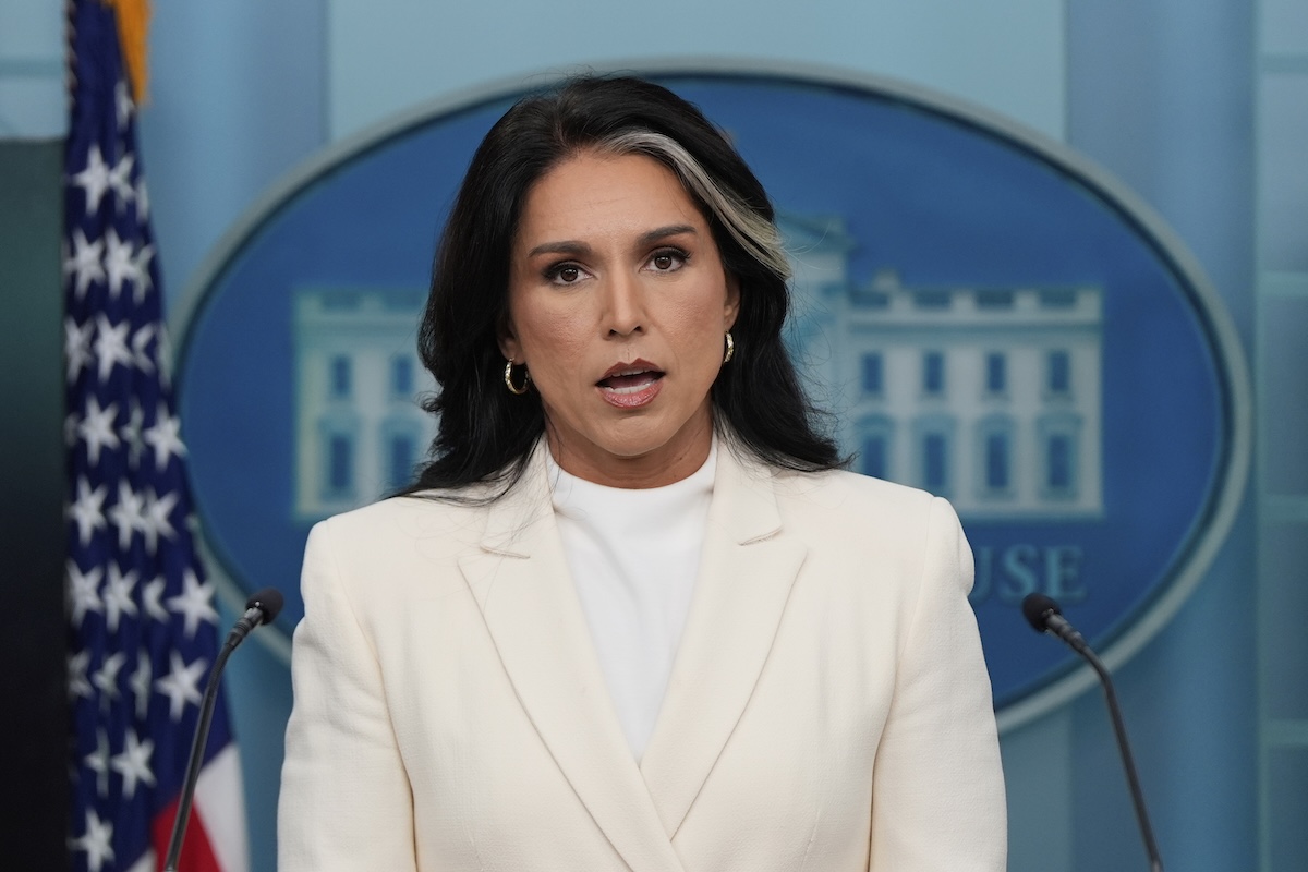 C’è un reclamo molto strano e molto segreto contro Tulsi Gabbard
