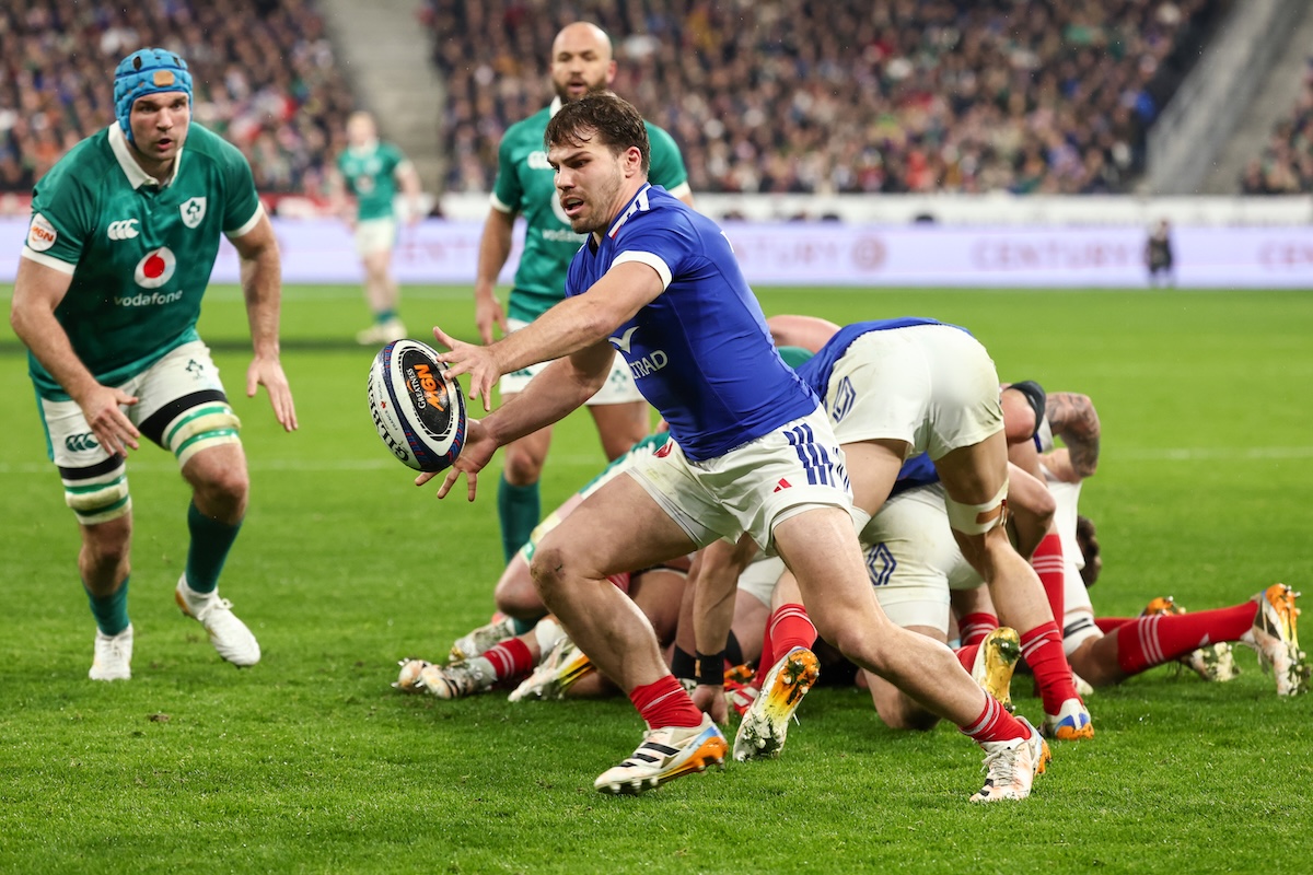 Nella Francia del rugby è tornato Antoine Dupont, e si vede