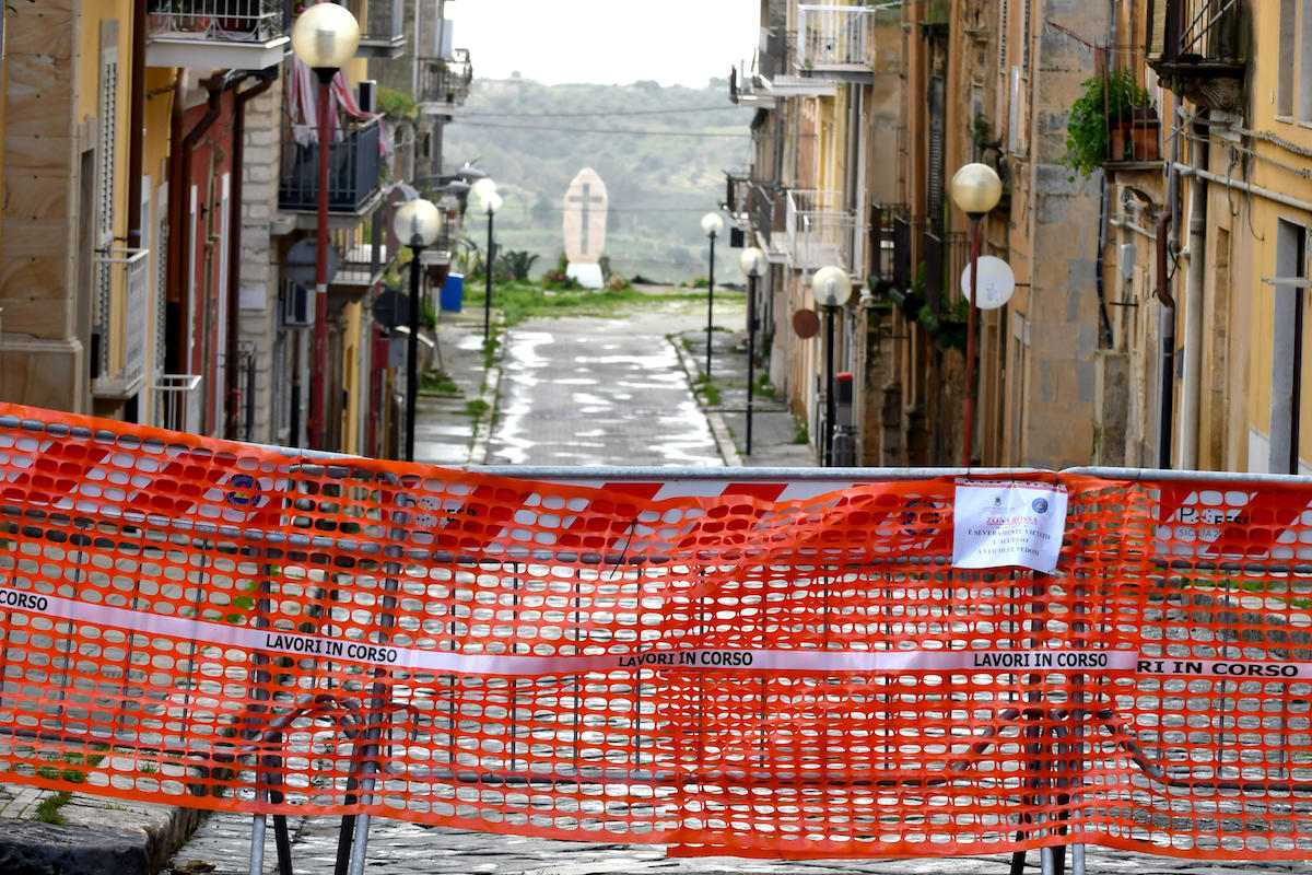 La situazione a Niscemi, due settimane dopo la frana