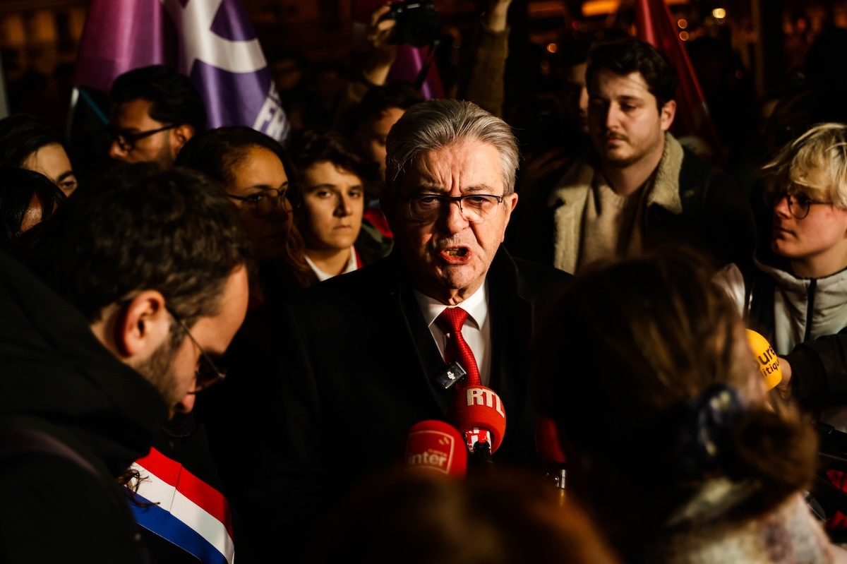 La France Insoumise è stata categorizzata come partito di estrema sinistra