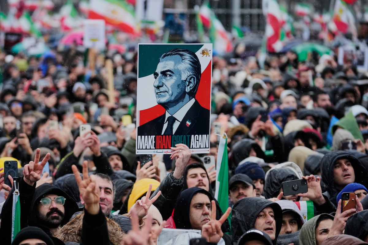 Reza Pahlavi ci sta provando