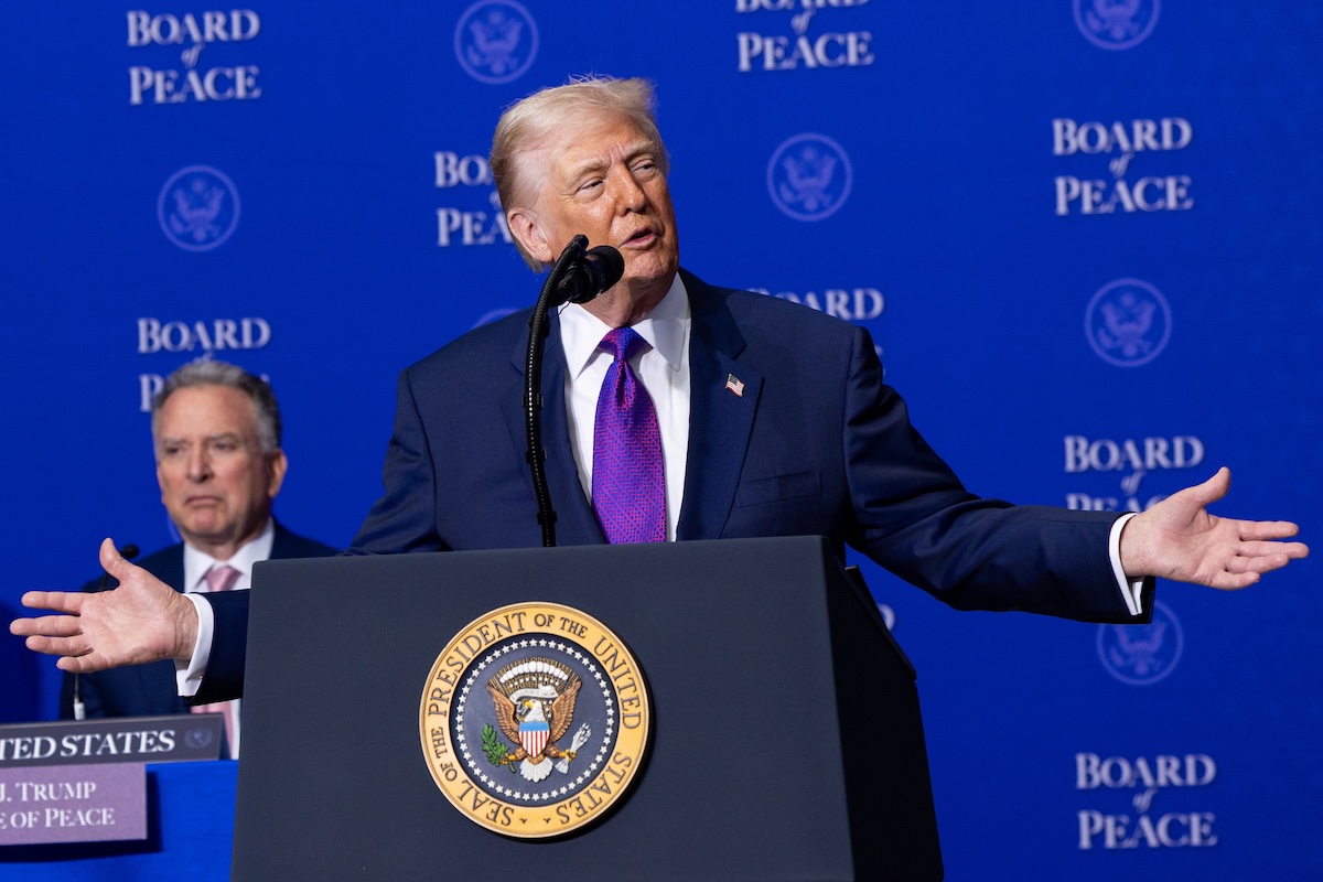 Trump dice che deciderà se attaccare o meno l’Iran «nei prossimi dieci giorni»