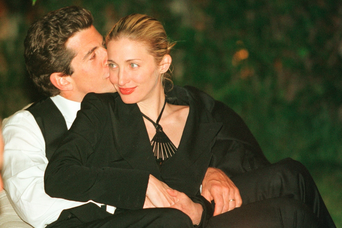 Da dove arriva l’idolatria per JFK Junior e Carolyn Bessette