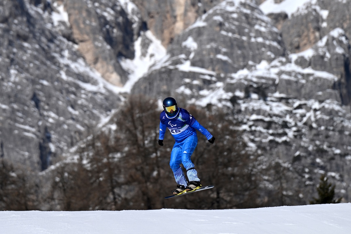 Il primo oro dell’Italia alle Paralimpiadi invernali di Milano Cortina