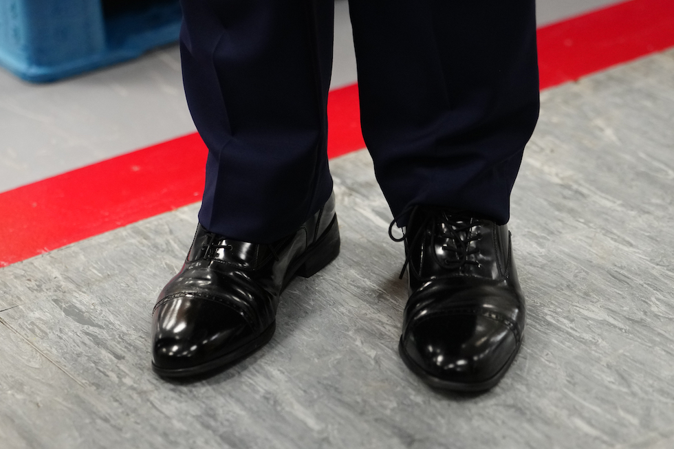 Le scarpe che Trump sta regalando a tutti