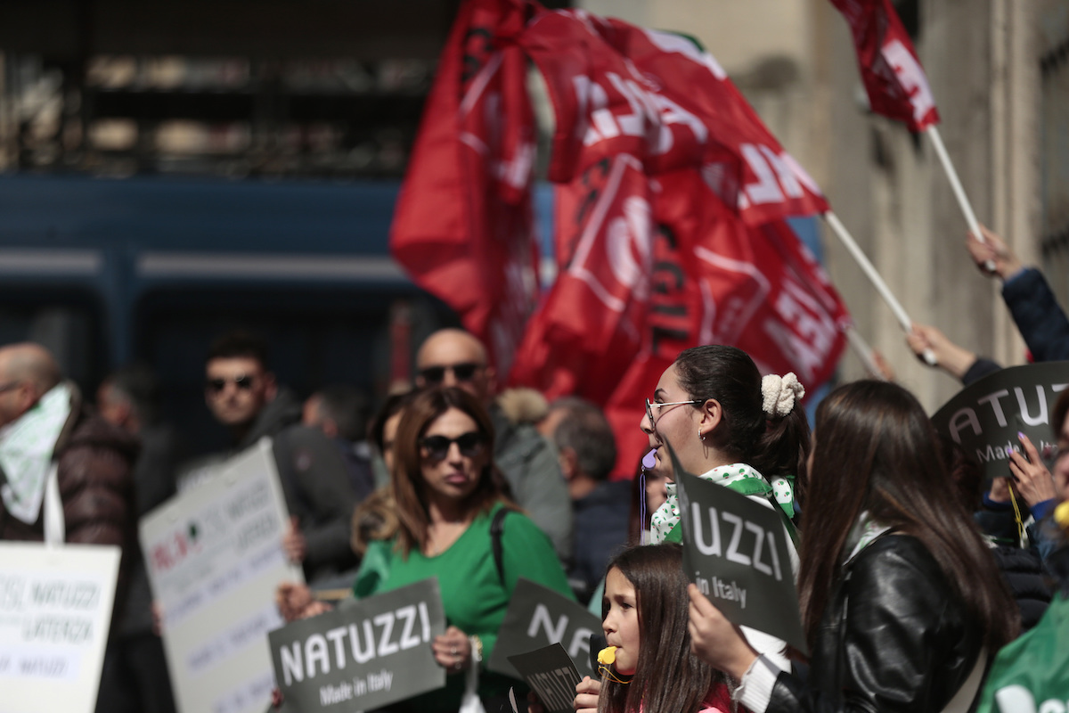 La crisi di Natuzzi ha qualcosa di simile a quella di Stellantis