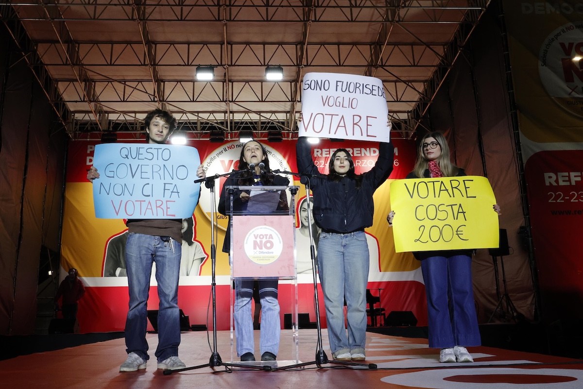 Sono gli ultimi giorni per cercare di votare da fuorisede, con uno stratagemma