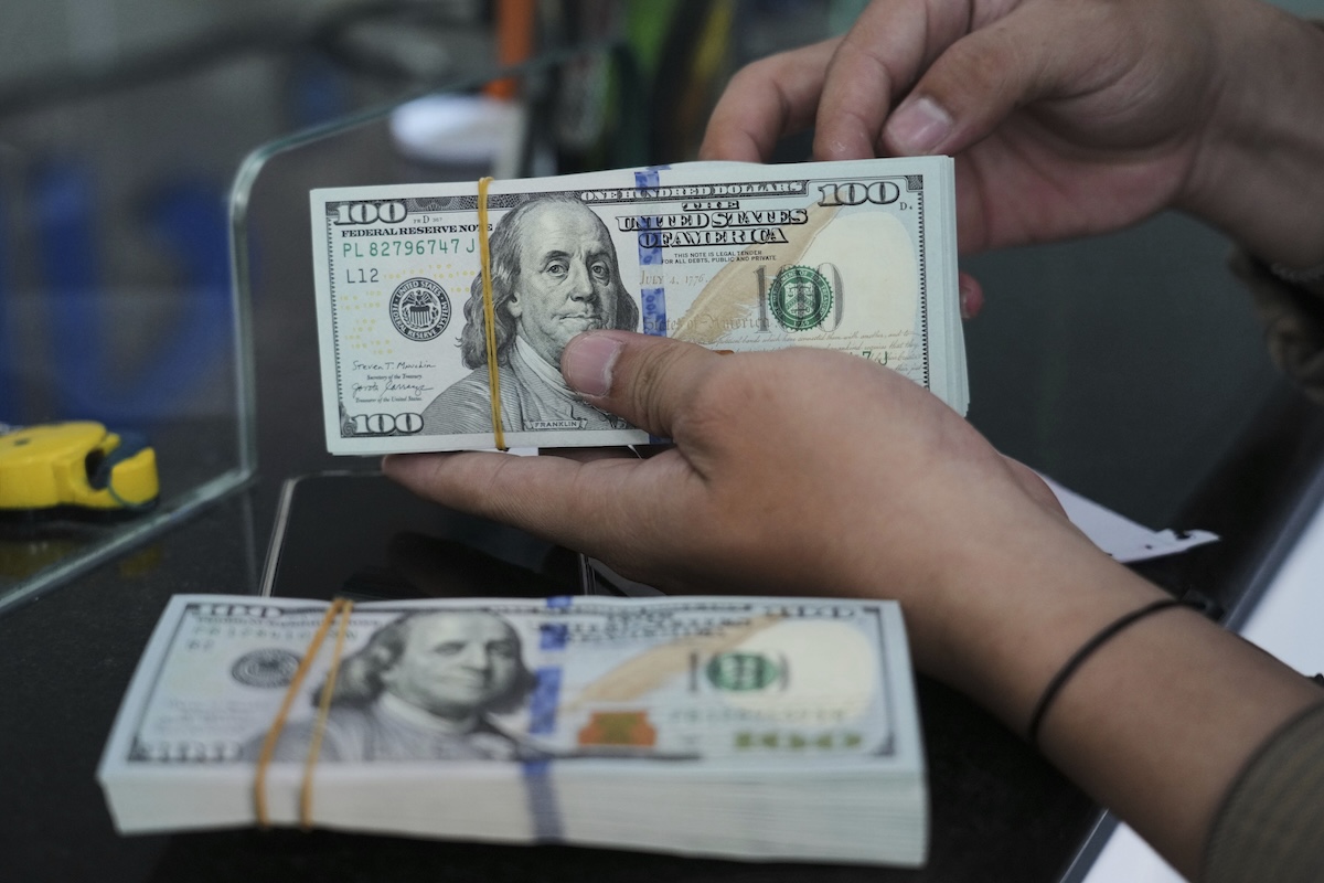 Il dipartimento del Tesoro degli Stati Uniti ha detto che metterà la firma di Donald Trump sui dollari