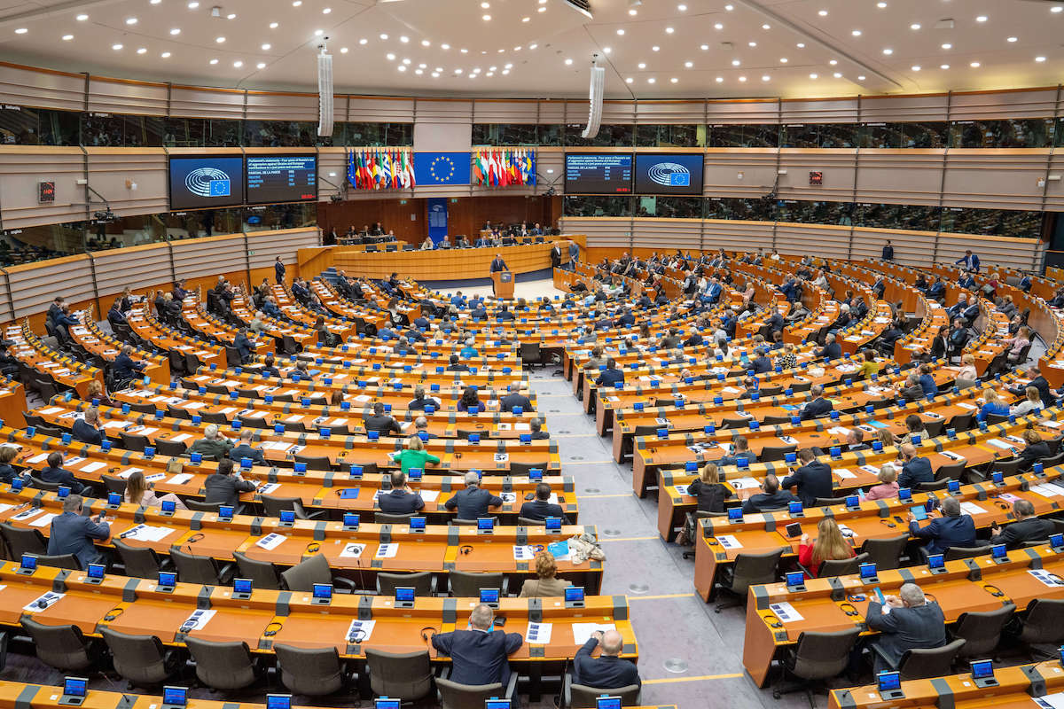 L'aula del Parlamento europeo a Bruxelles, 24 febbraio 2026 (AP Photo/Marius Burgelman)