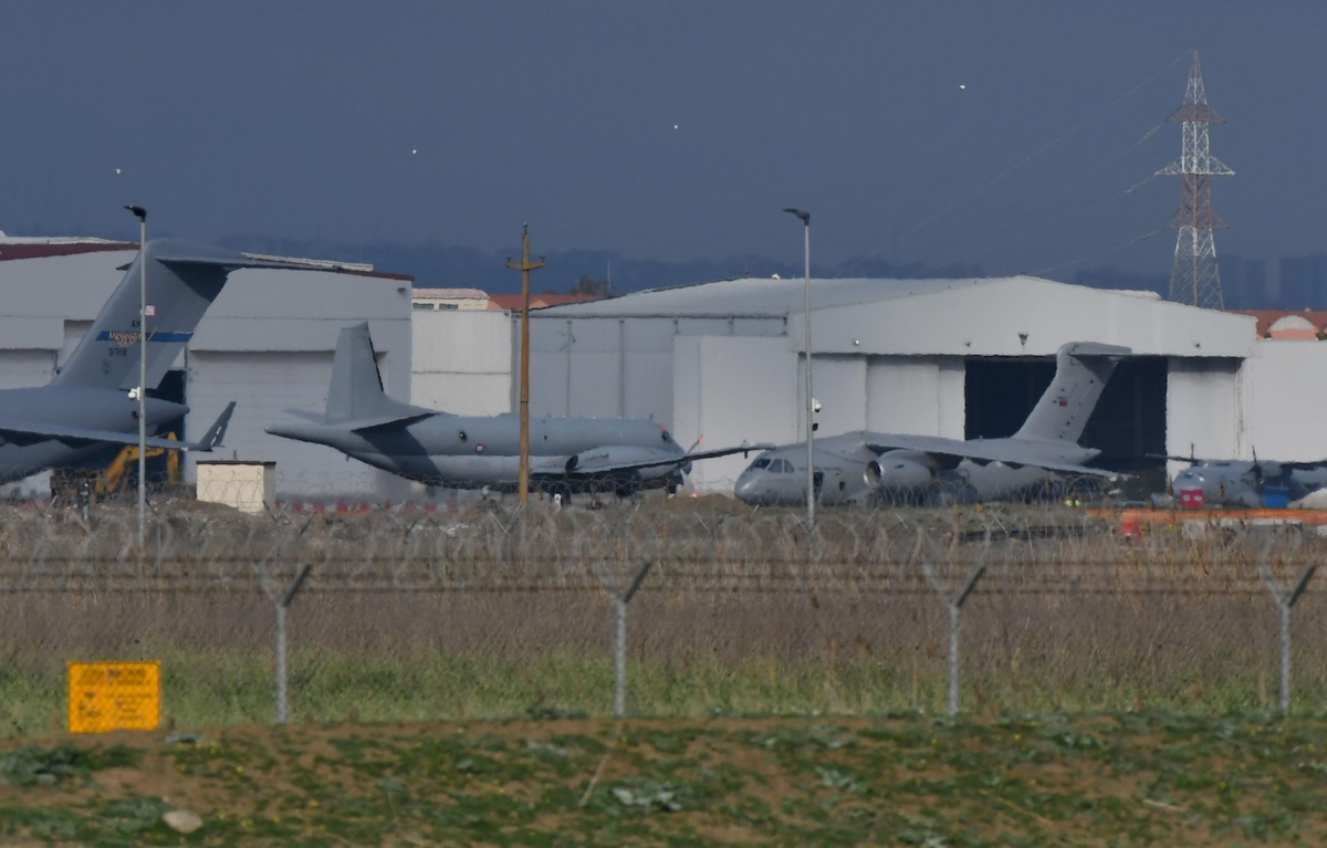 Cosa c’è dietro il divieto di atterrare a Sigonella imposto dall’Italia agli Stati Uniti