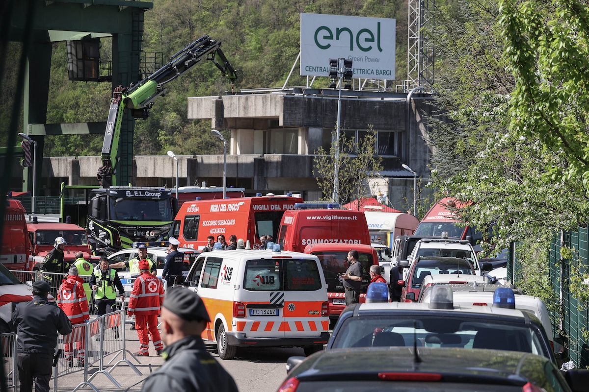 L’acqua sta bloccando le indagini sull’esplosione di Bargi