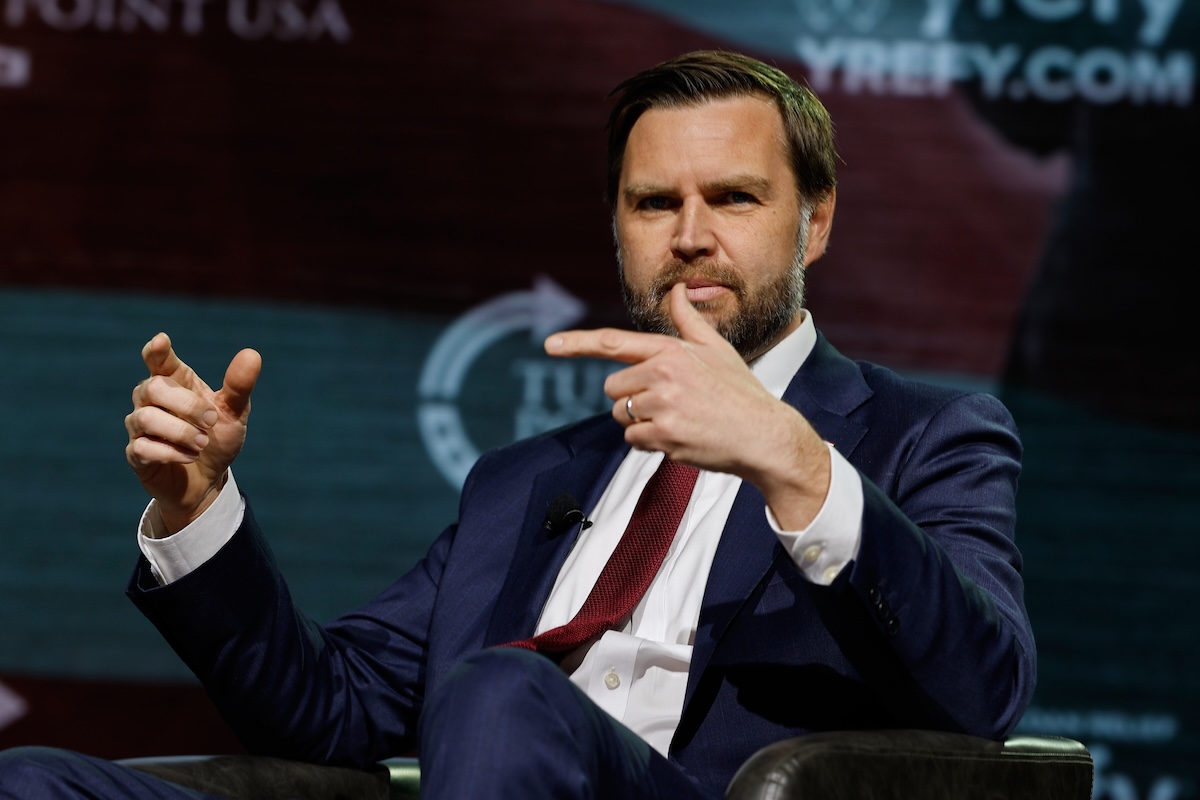 JD Vance dice che il papa deve stare attento quando parla di teologia