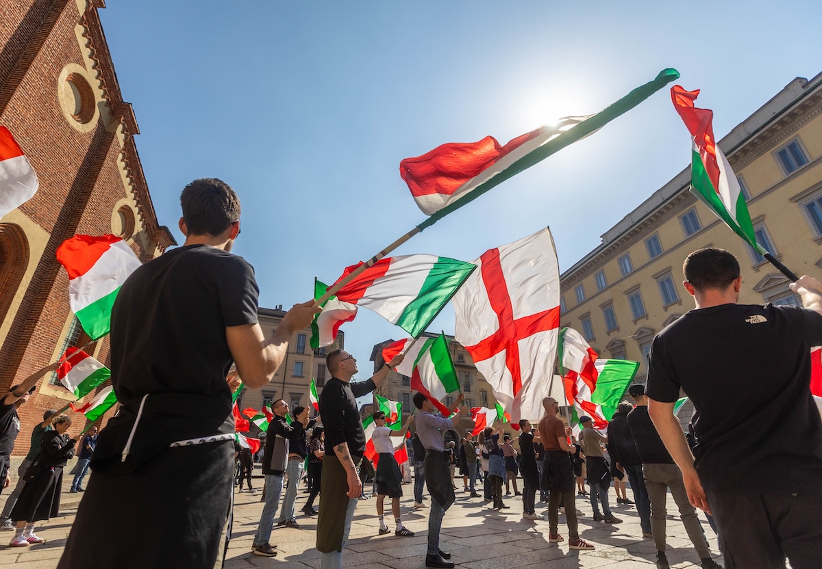 Il “Remigration summit” di Milano alla fine è diventato un’altra cosa