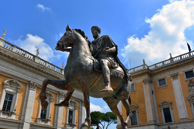 La filosofia preferita dai maschi online