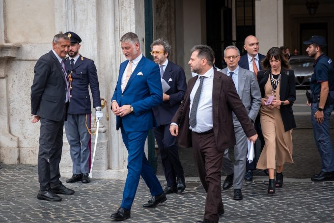 Appresso ai ministri