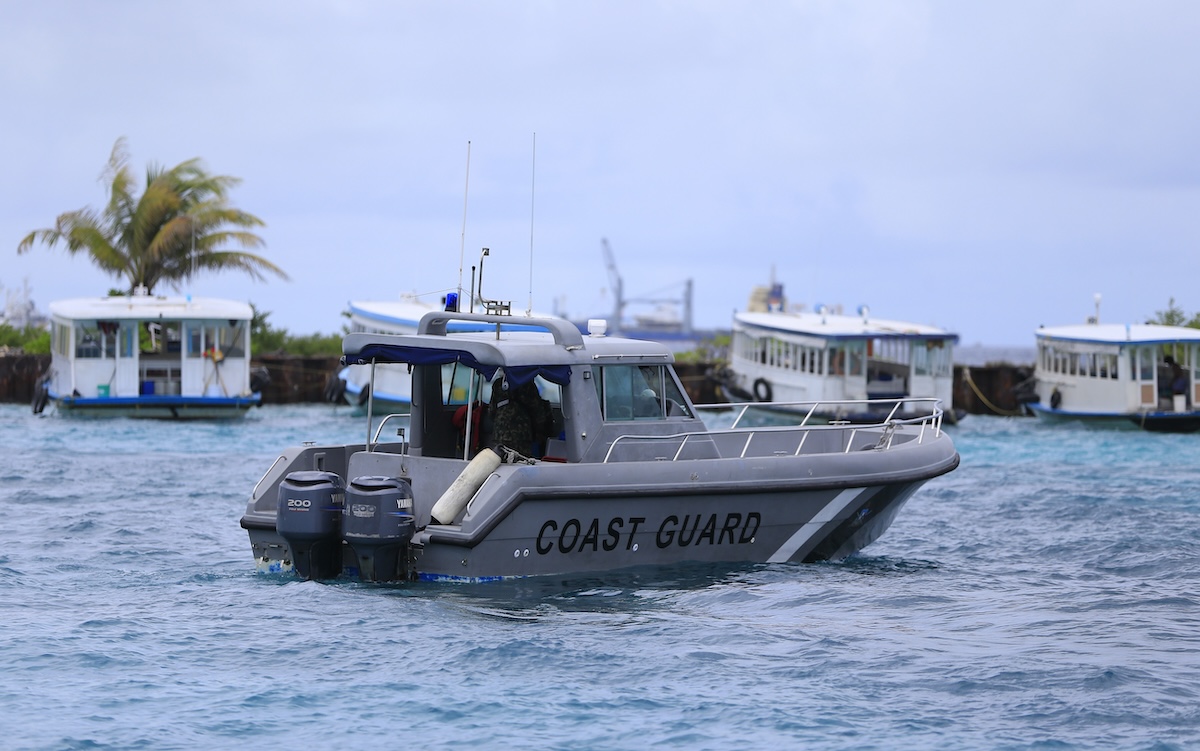Le ricerche degli italiani morti alle Maldive sono complicate dal meteo