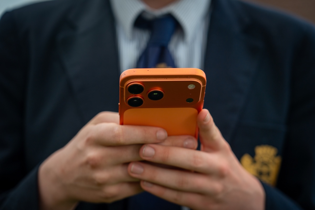 Anche il Regno Unito vuole vietare i social ai minori di 16 anni