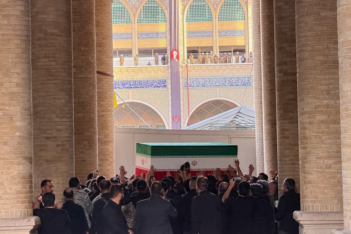 Per l’Iran il funerale di Ali Khamenei è una dimostrazione di forza