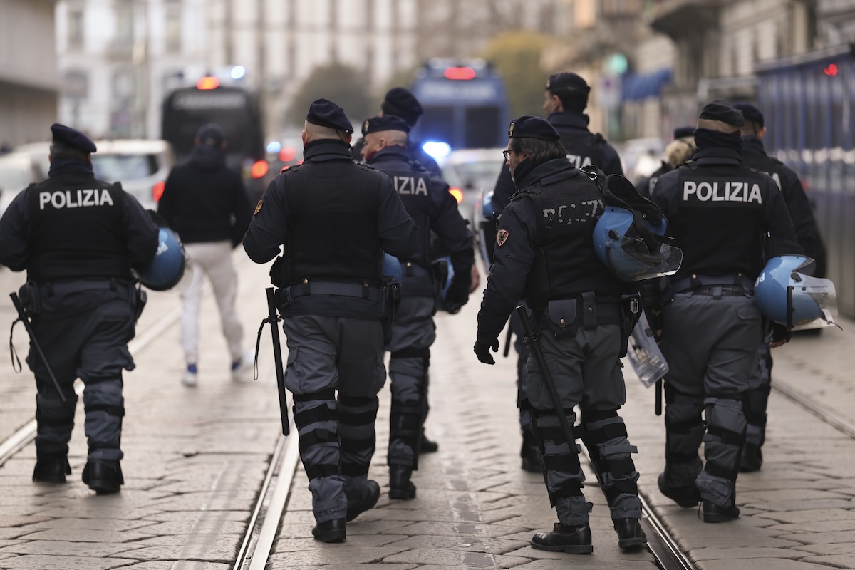 Chi dovrebbe indagare sulla polizia?