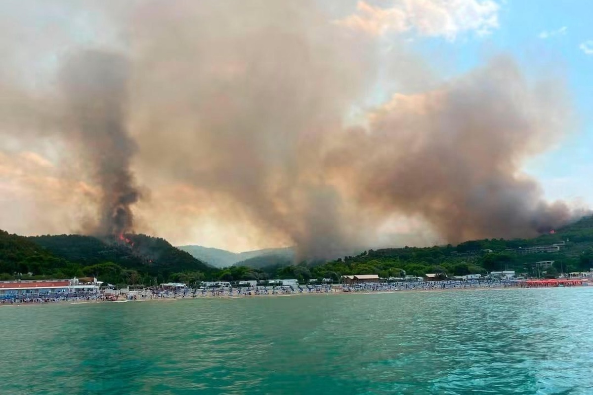 I grossi incendi nel Gargano e in Molise
