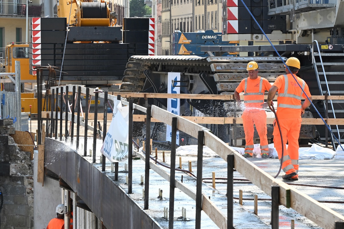 I nuovi disagi per i lavori sul cavalcavia della linea ferroviaria a Firenze