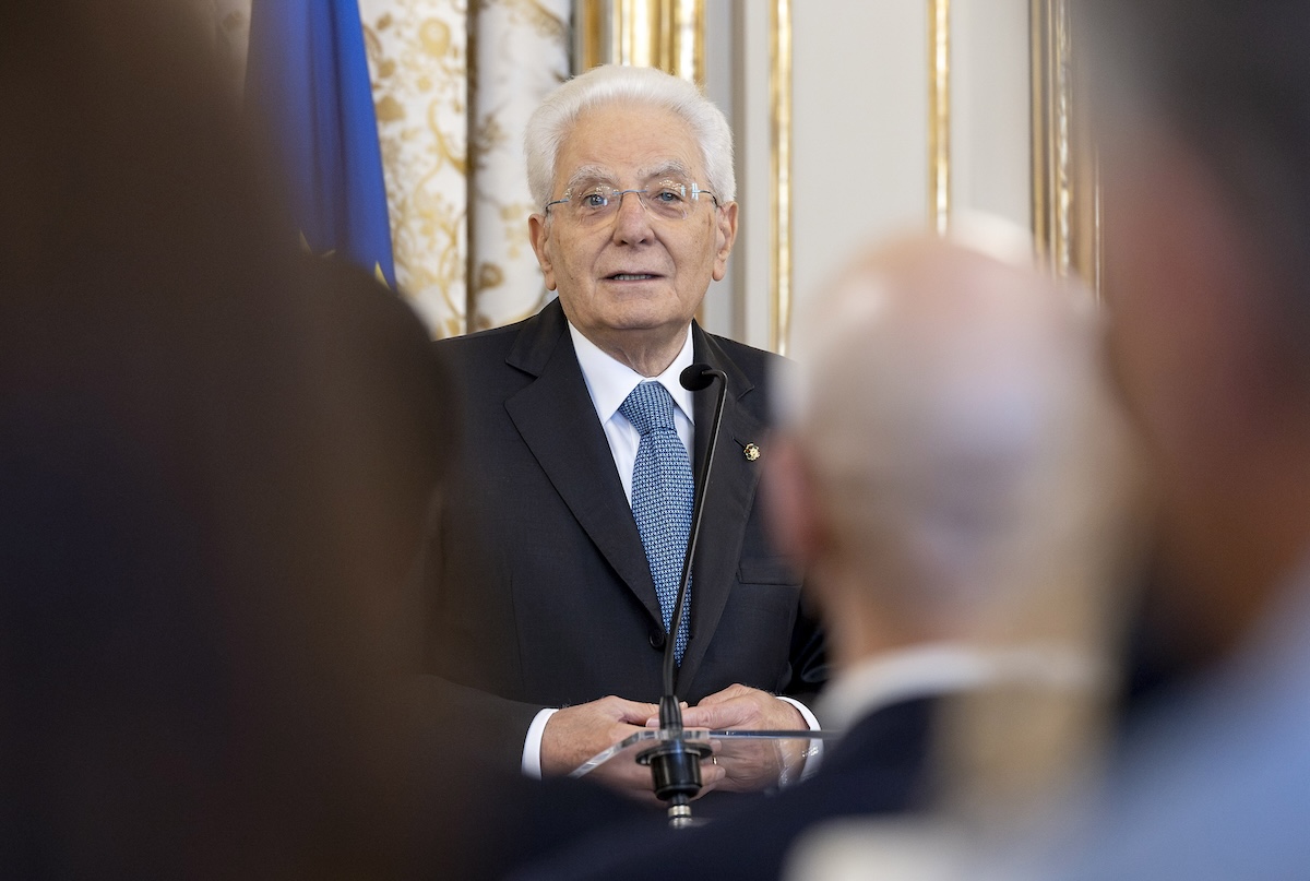 L’invito di Mattarella a rispettare la «dignità delle persone» migranti