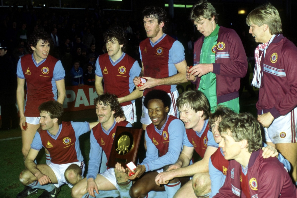 Quando la Supercoppa europea di calcio era una super-targhetta