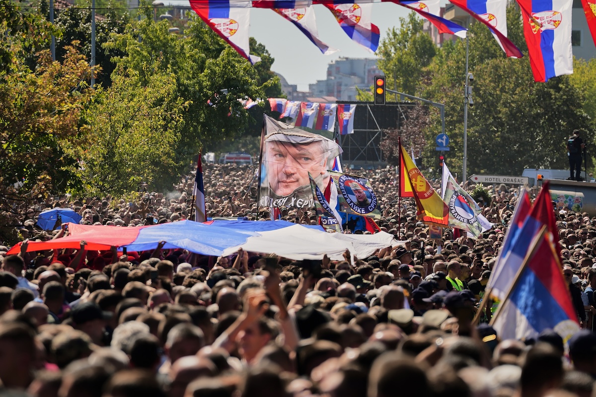 I discussi funerali di Ratko Mladić in Serbia