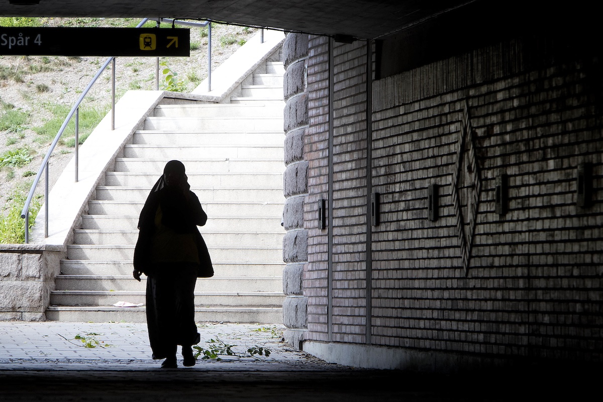 In Svezia il governo vuole pagare le persone immigrate per andarsene