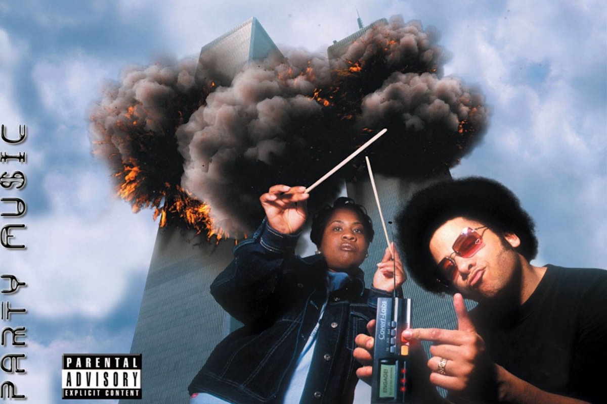 Questa copertina doveva uscire nel settembre del 2001, poi le Torri Gemelle crollarono davvero