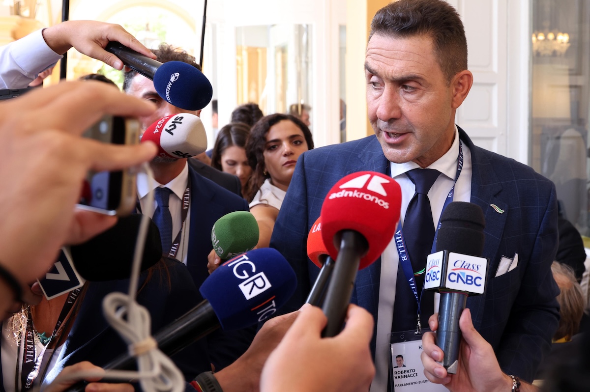 Perché tutta la politica è appesa a delle banali elezioni a Reggio Calabria