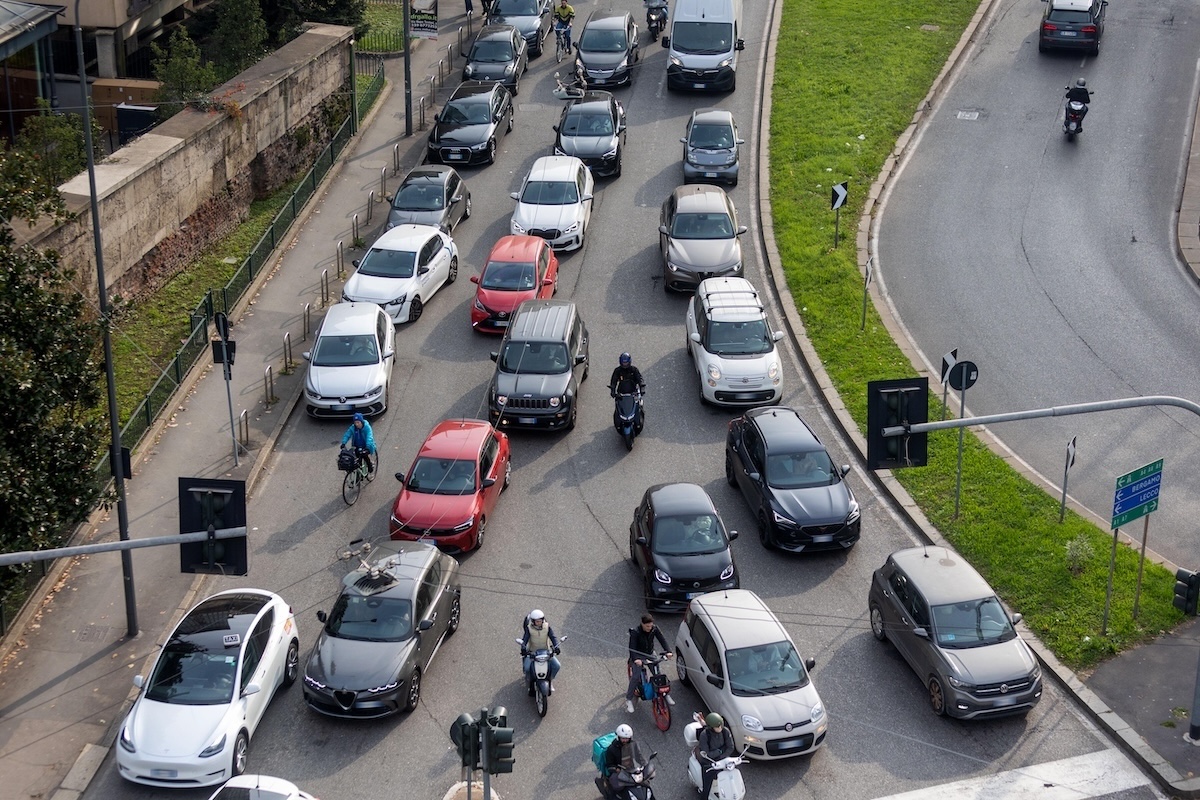 Il governo ha sospeso il bollo per auto e moto per il 2027