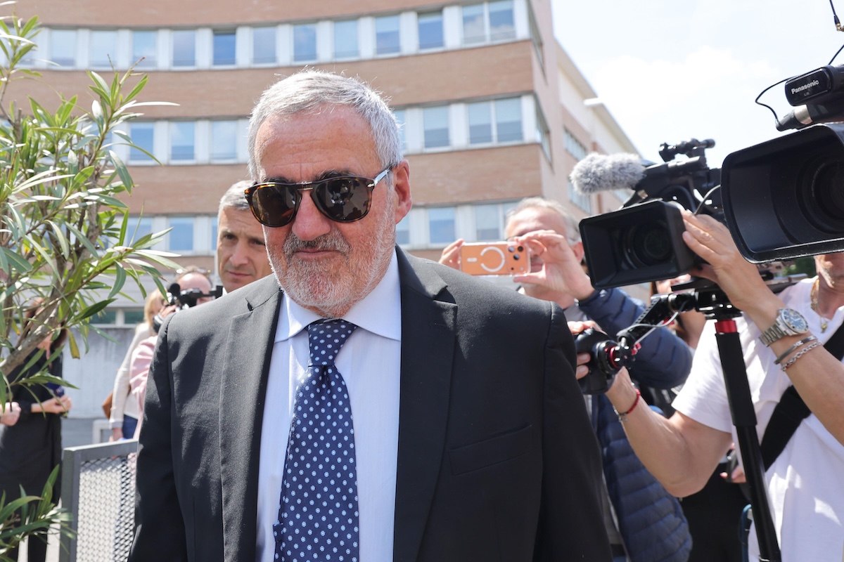 È stata archiviata l’indagine per corruzione sull’ex procuratore di Pavia Mario Venditti