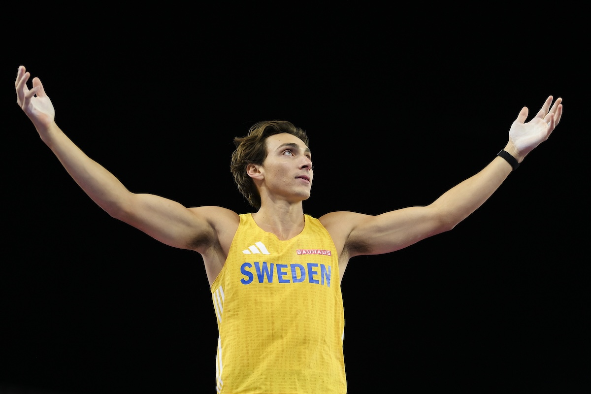 Armand Duplantis ha spiegato perché batte i record un centimetro alla volta