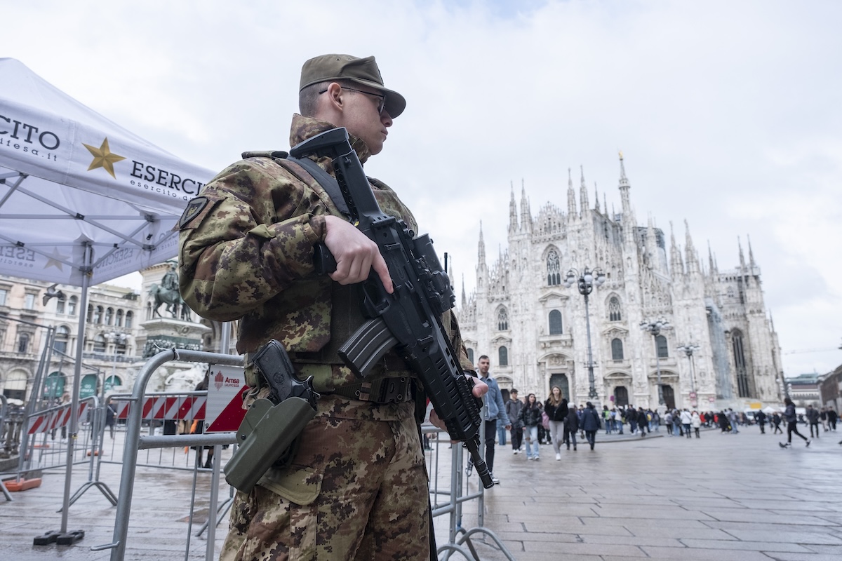L’uso di soldati per l’ordine pubblico nelle città è un’anomalia italiana