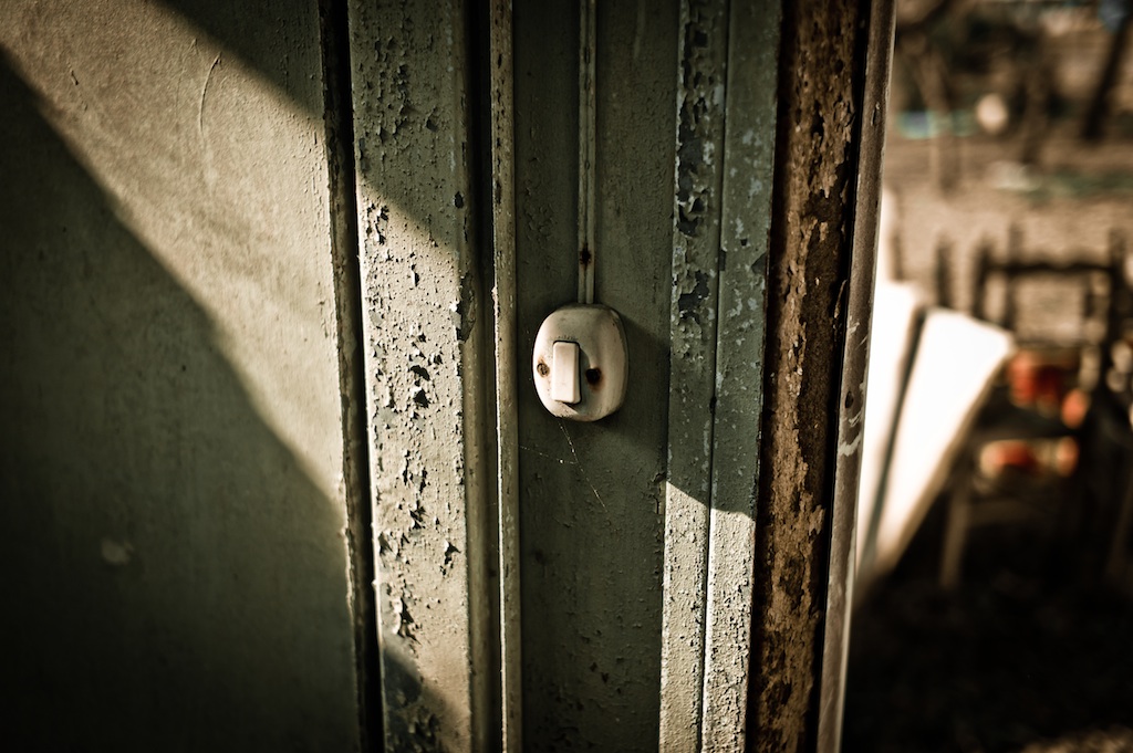 Nello spazio di un gesto semplice