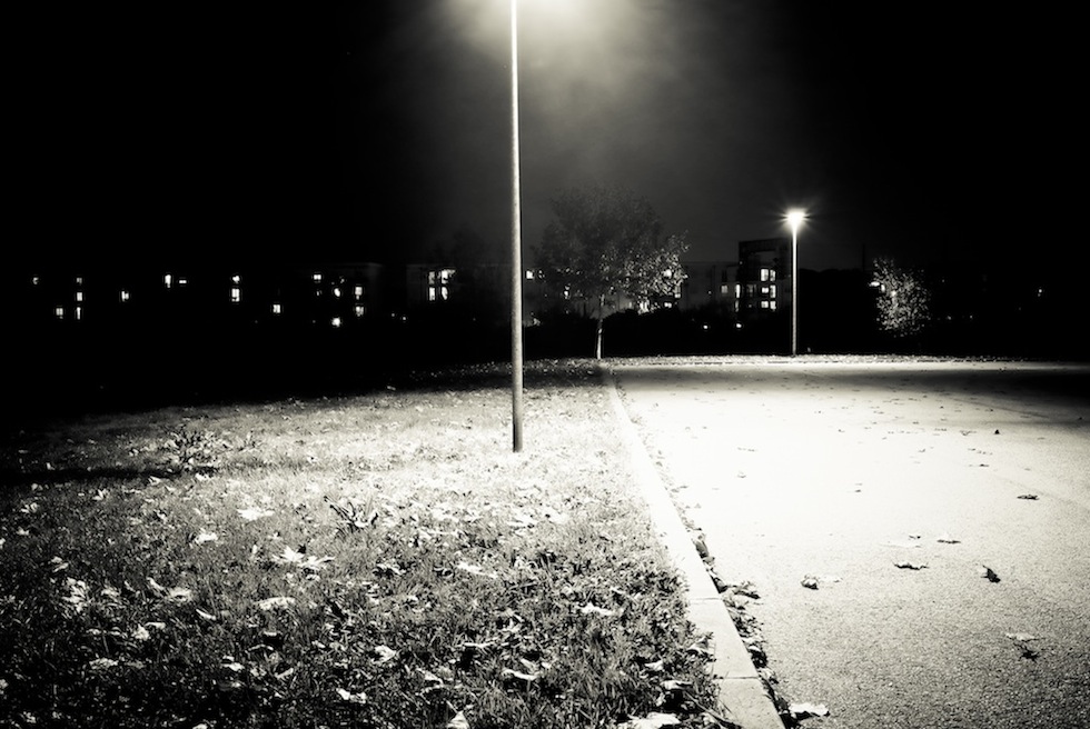 la notte azzera le distanze